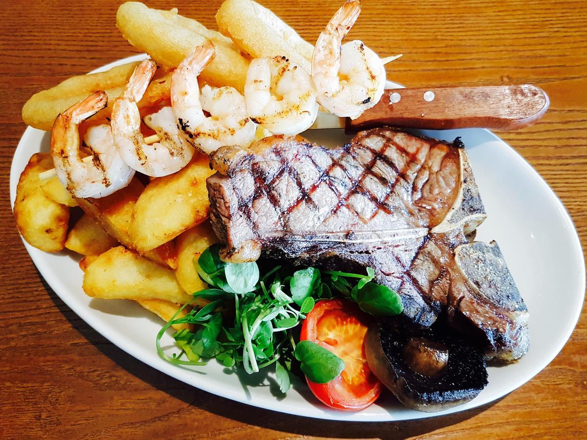King Alfred Hotel Barrow-in-Furness Bagian luar foto